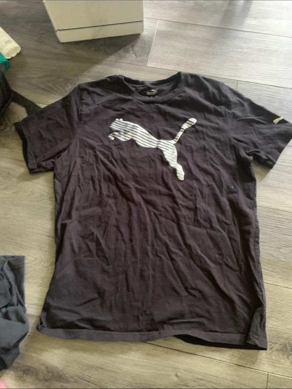 Mens puma short sleeve shirt L